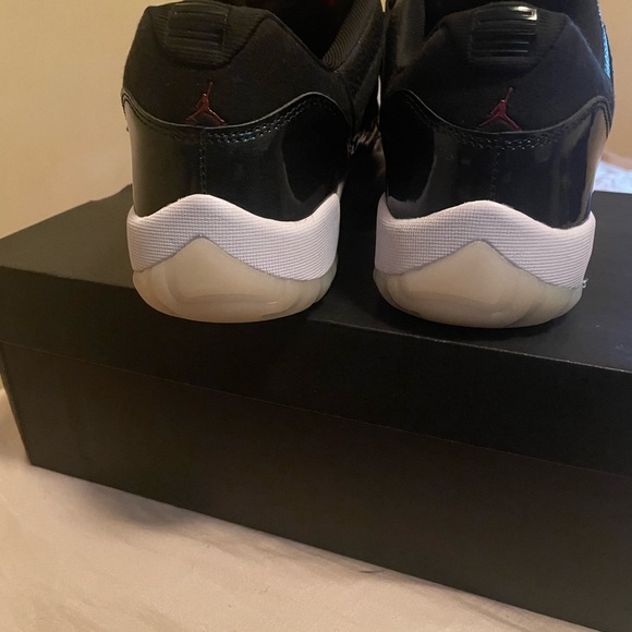 Jordan 11 low - Picture 5 of 11